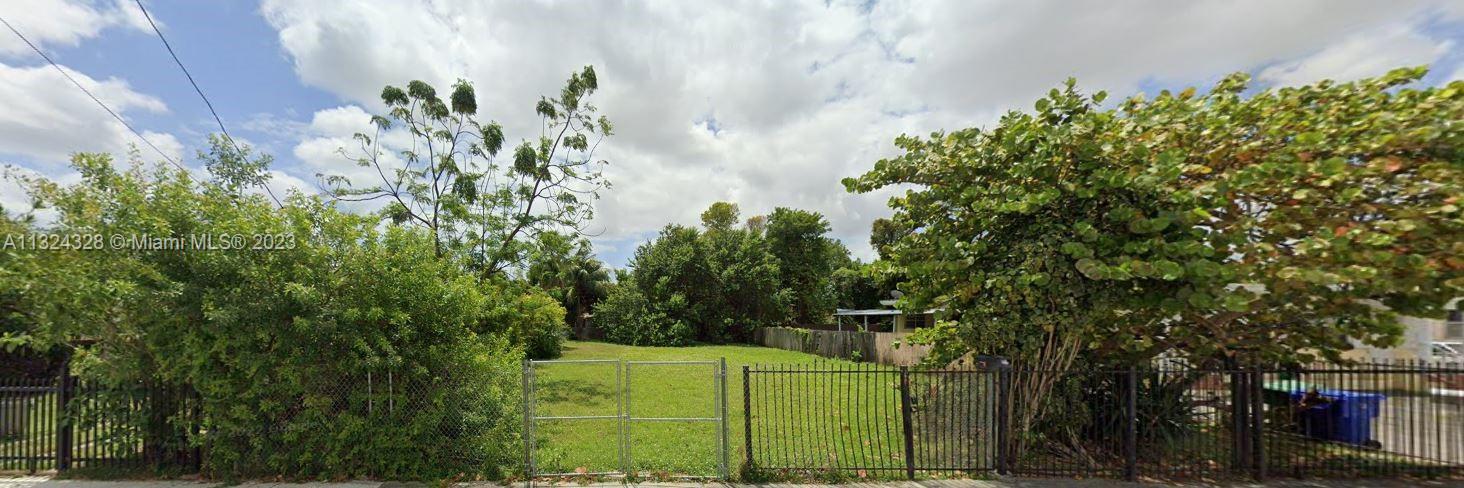 Photo of 1922 NW 33rd St in Miami, FL