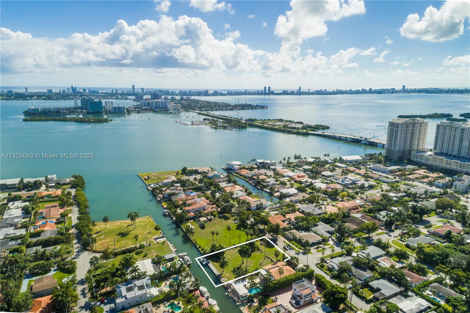 Photo of 1095 NE 83rd St in Miami, FL