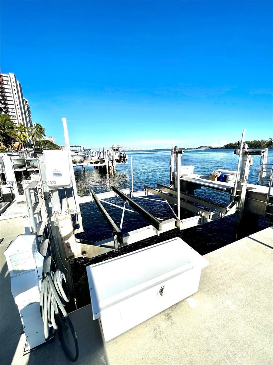Photo of 150 Se 25 in Miami, FL