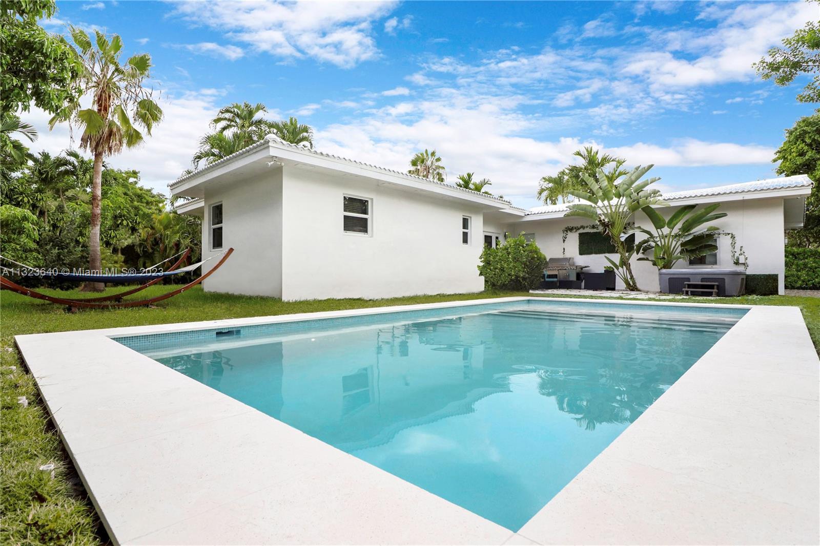 Photo of 787 NE 87th St in Miami, FL