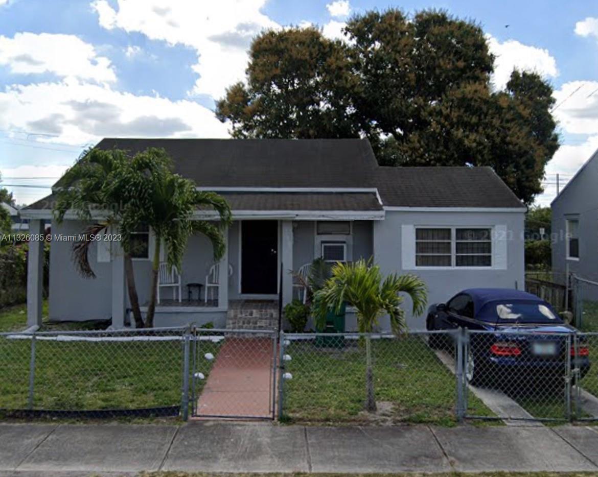 Photo of 750 NW 74th St in Miami, FL
