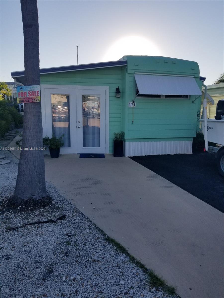 Photo of 65821 # 371 Overseas Hwy in Other Fl Key, FL