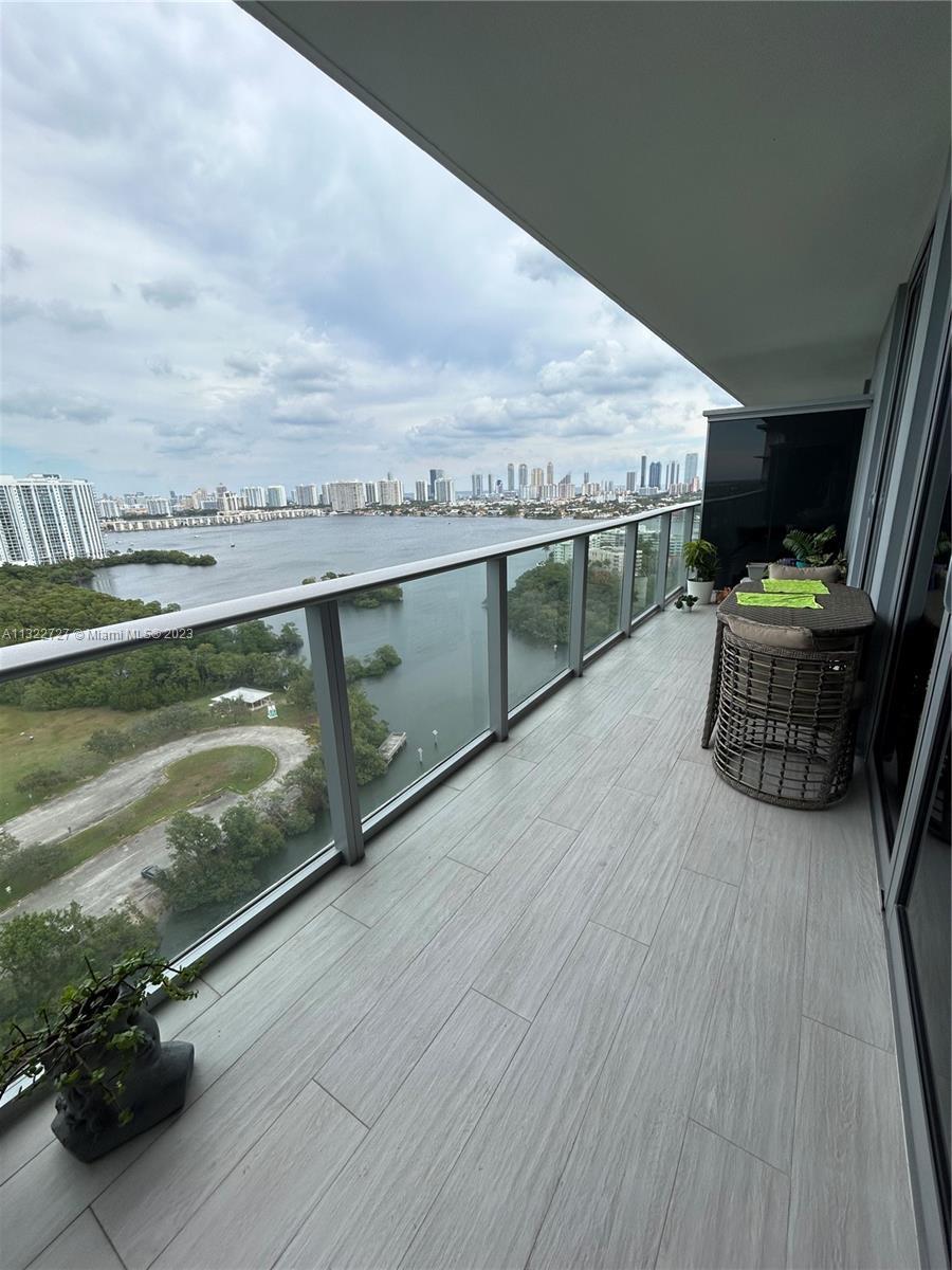 Photo of 16385 Biscayne Blvd #2103 in North Miami Beach, FL
