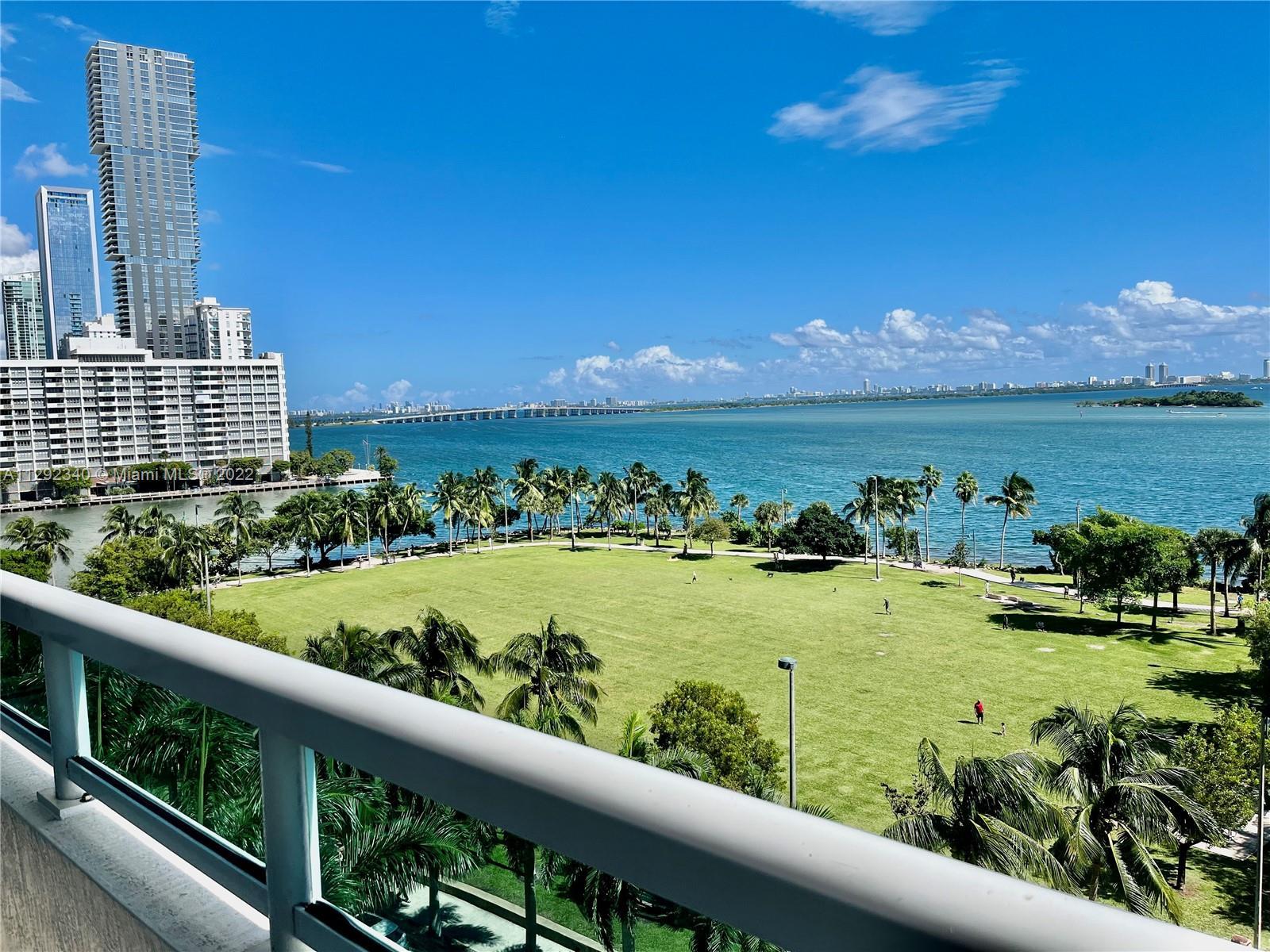 COME LIVE IN THE HEART OF HOTTEST AREA IN URBAN MIAMI-EDGEWATER! BEAUTIFUL/SPECTACULAR WIDE DIRECT E