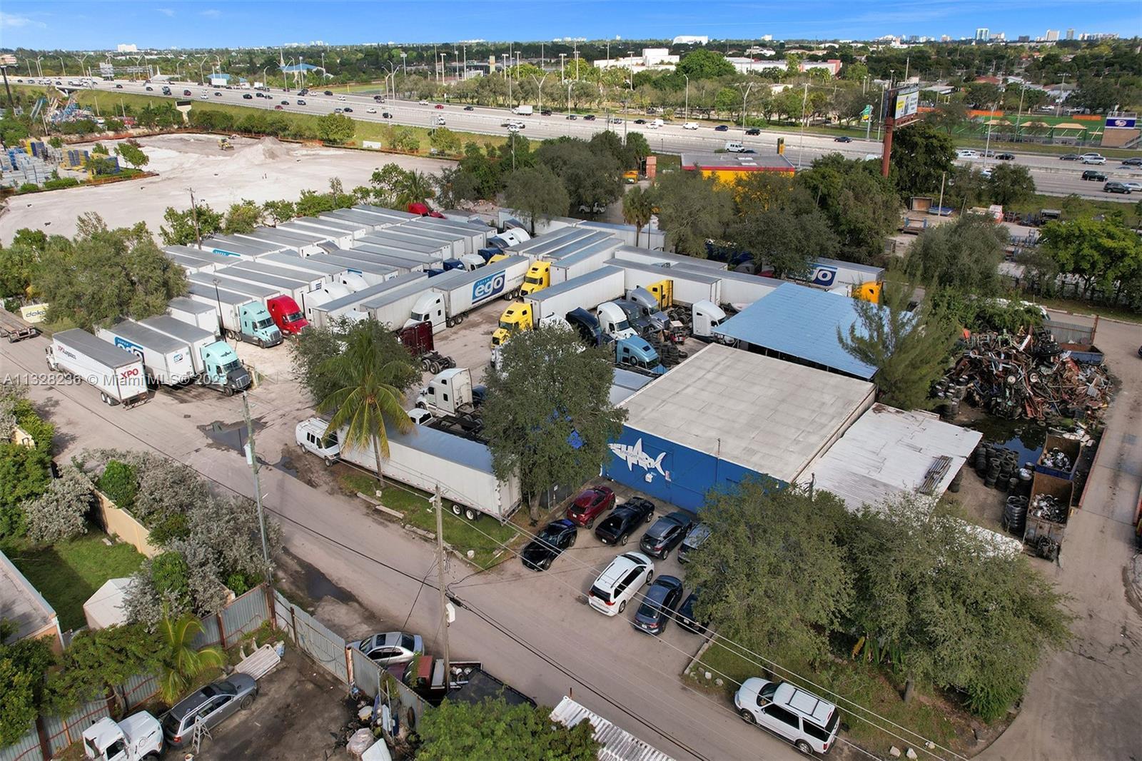 Photo of 850 NW 12th Ter in Pompano Beach, FL