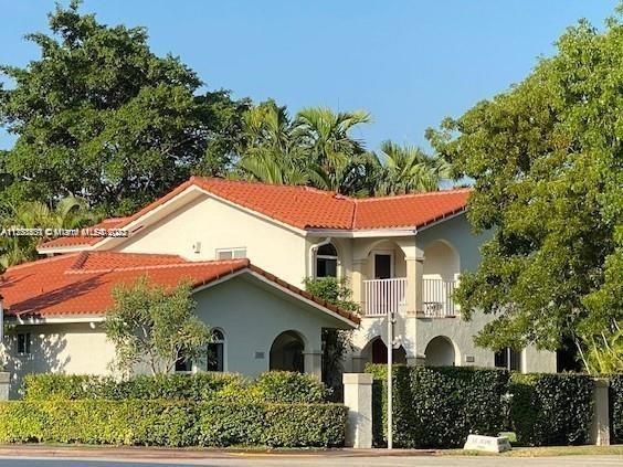 Photo of 400-402 Majorca Ave in Coral Gables, FL