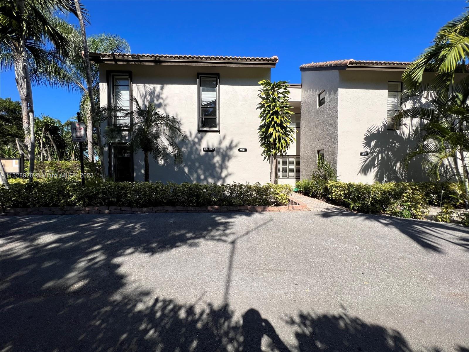 Photo of 9727 N New River Canal Rd #629 in Plantation, FL