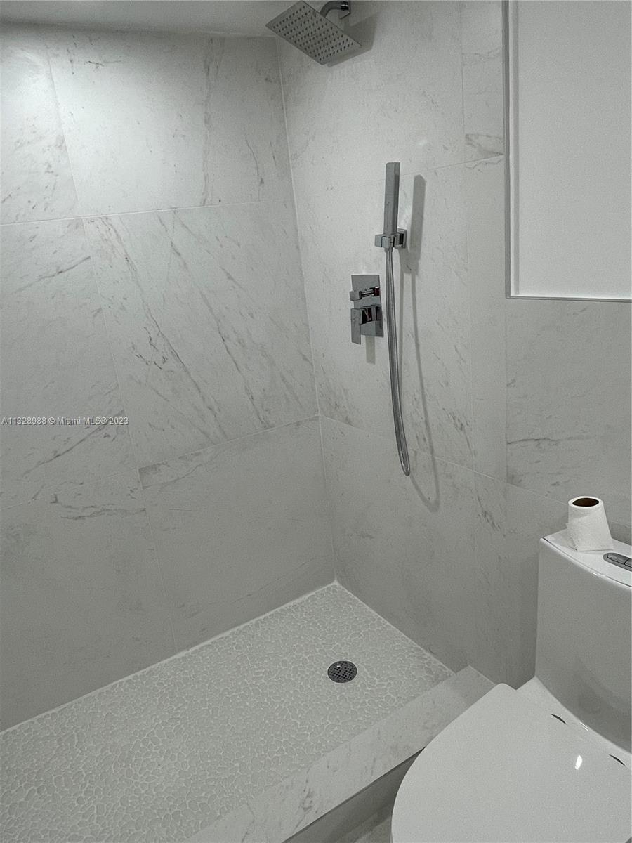 Photo of 16558 NE 26th Ave #5A in North Miami Beach, FL