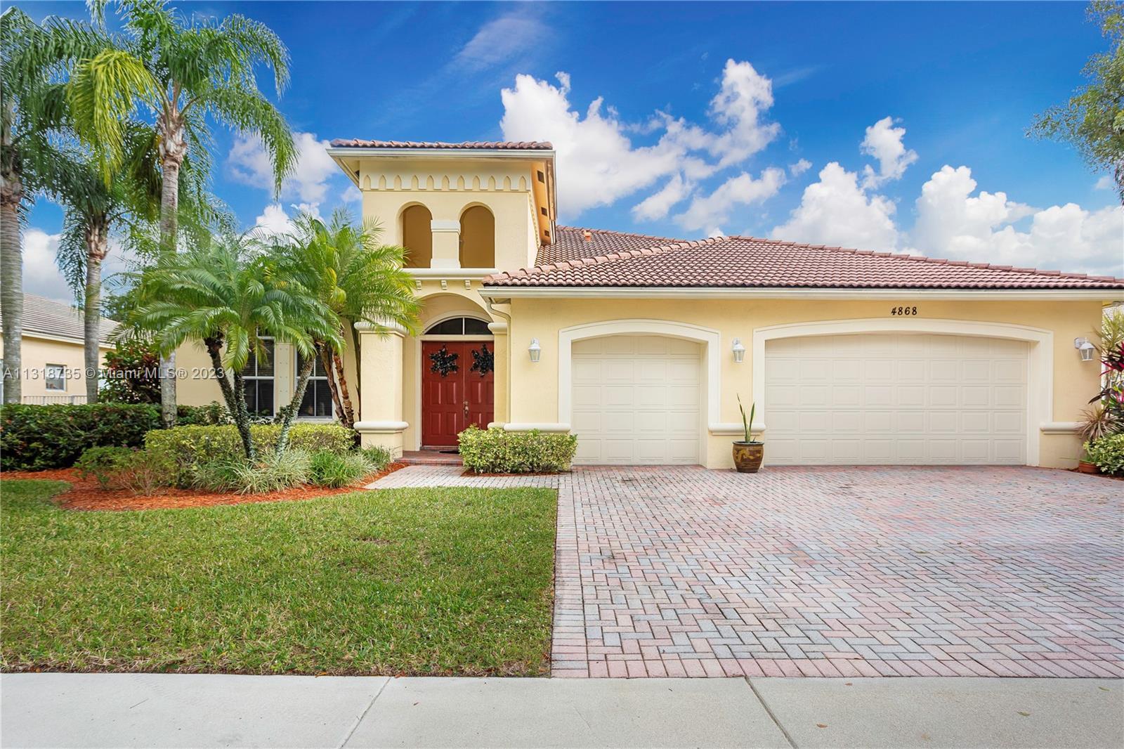 Photo of 4868 Citrus Wy in Cooper City, FL