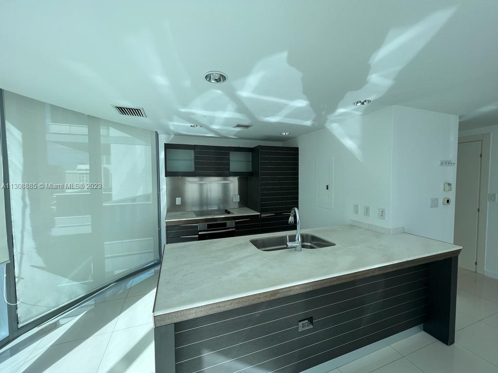 Photo of 200 Biscayne Blvd #902 in Miami, FL