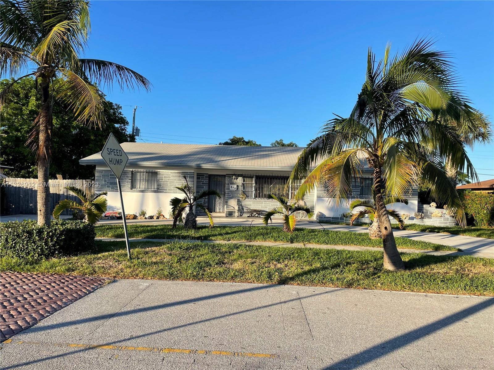 Photo of 270 W 22nd St in Riviera Beach, FL