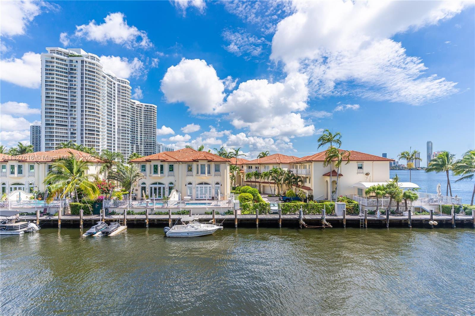 Photo of 4000 NE 170th St #300 in North Miami Beach, FL