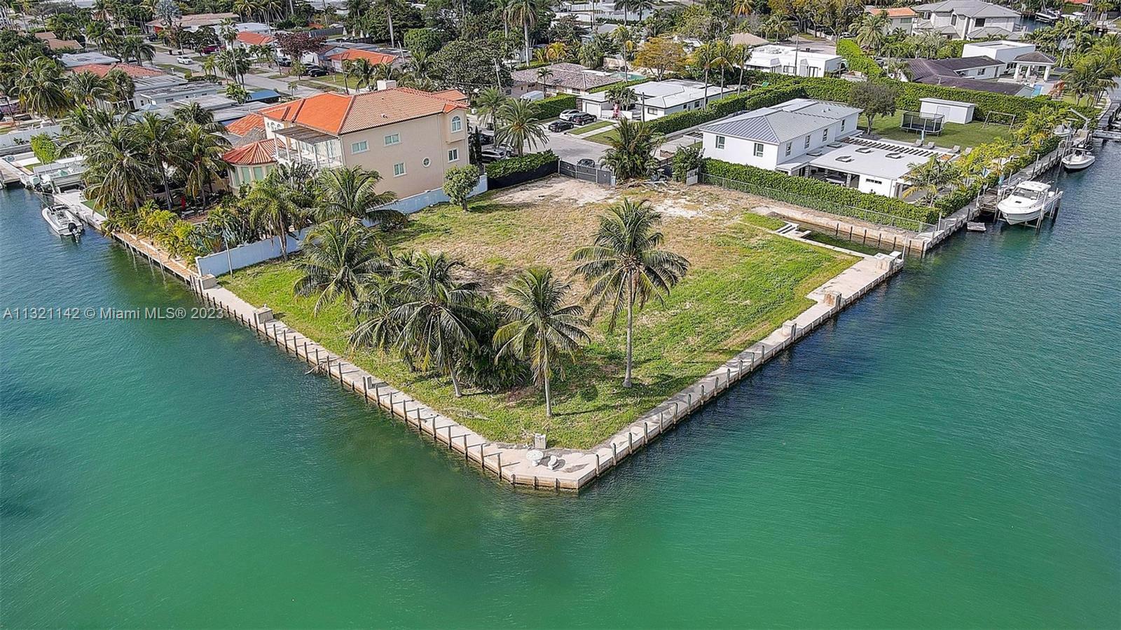 Photo of 2210 NE 124th St in North Miami, FL