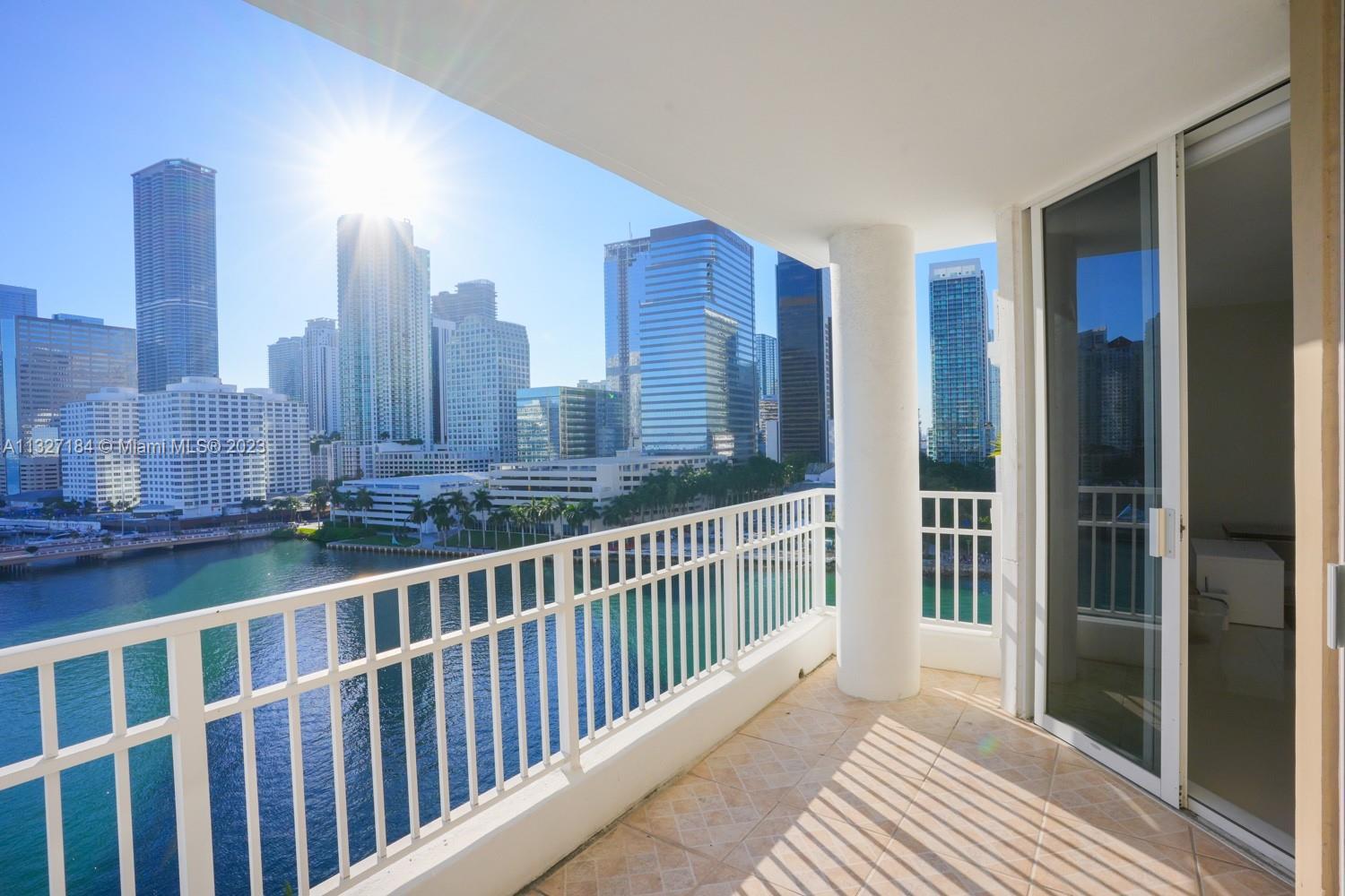 DIRECT & UNOBSTRUCTED WATER VIEWS! Best line for 1 bed/1,5 baths apartment. Fully renovated, new por