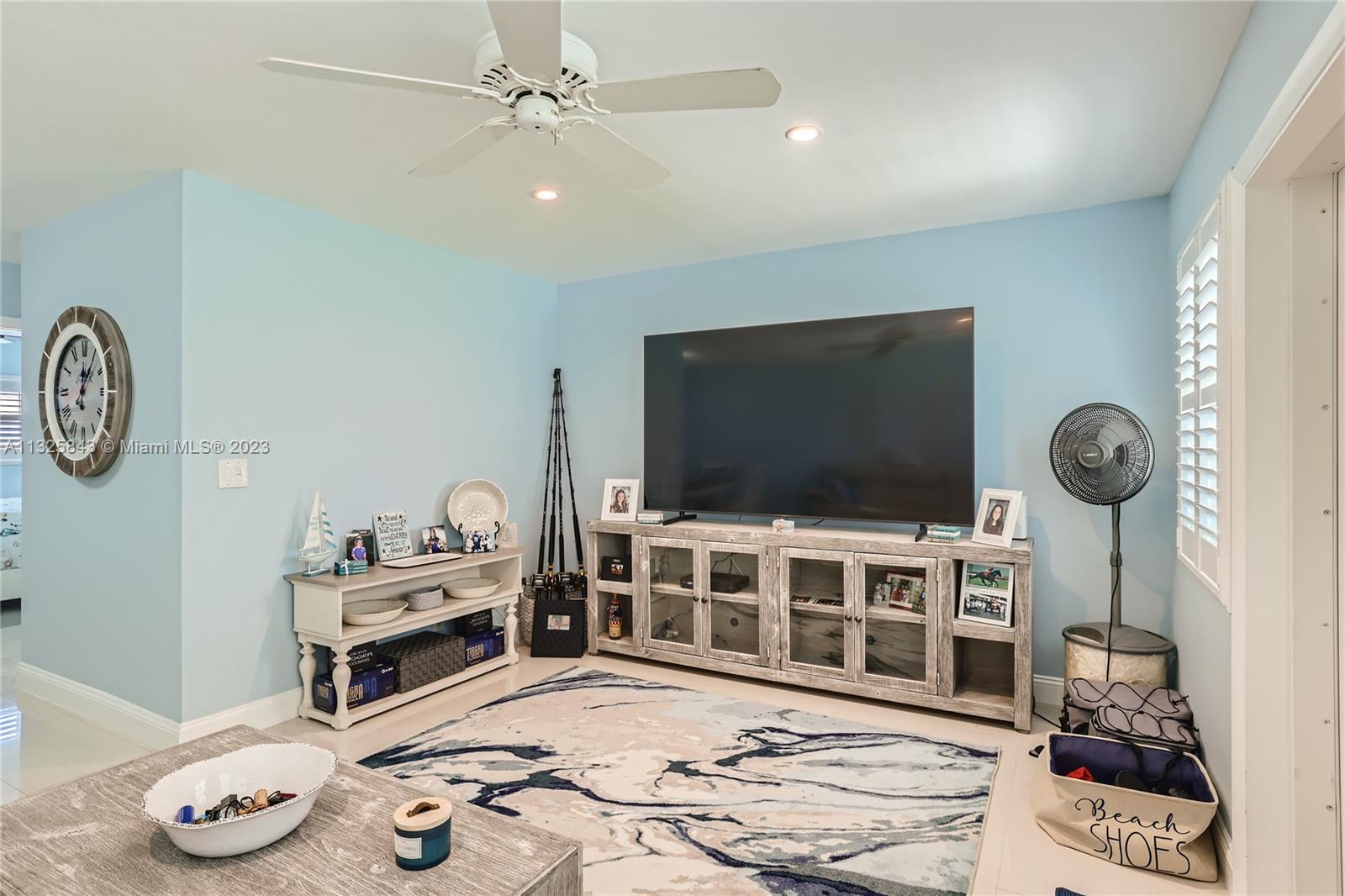 Photo of 1504 S Surf Rd #42 in Hollywood, FL
