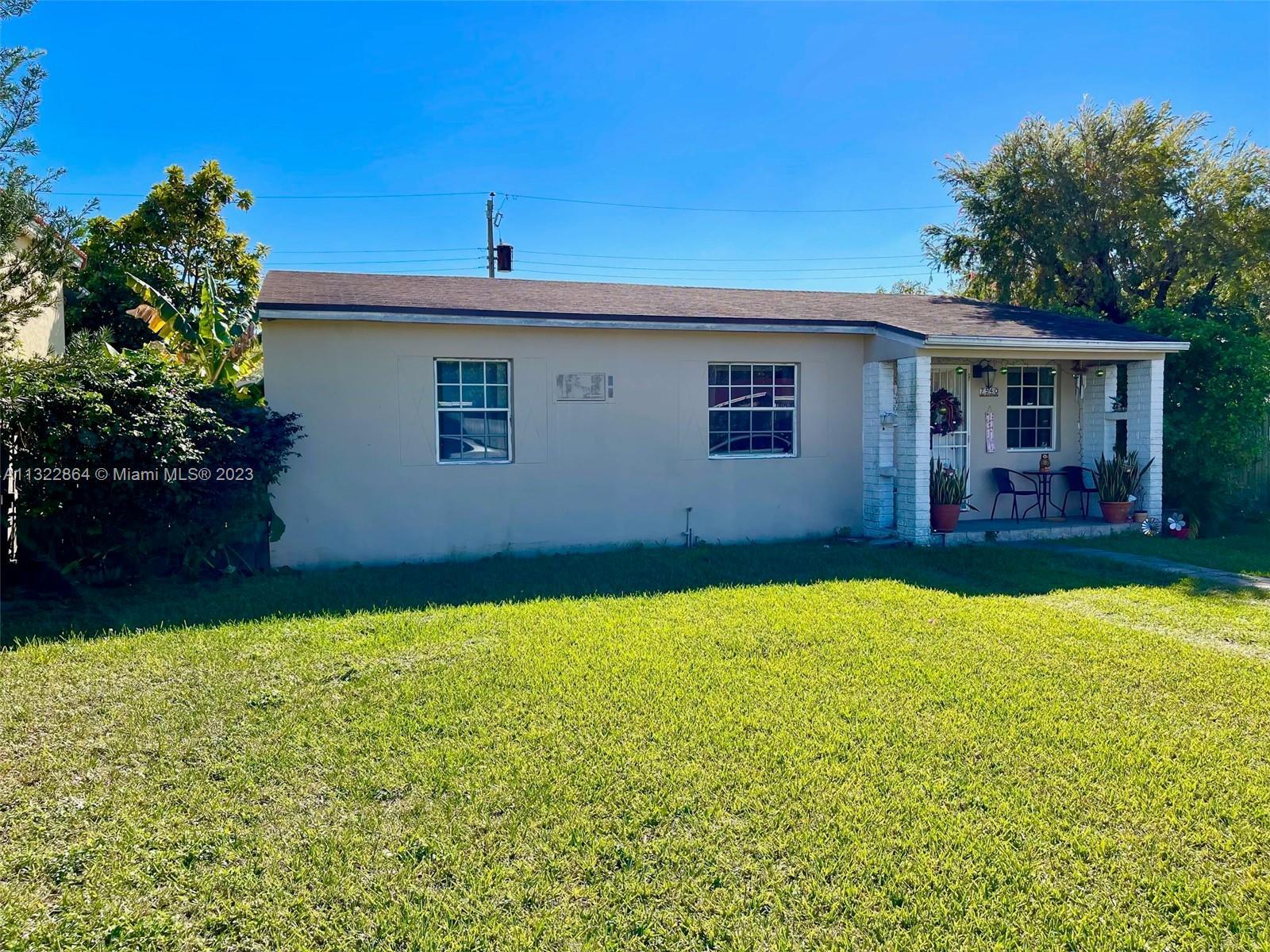 Photo of 7540 SW 35th St in Miami, FL