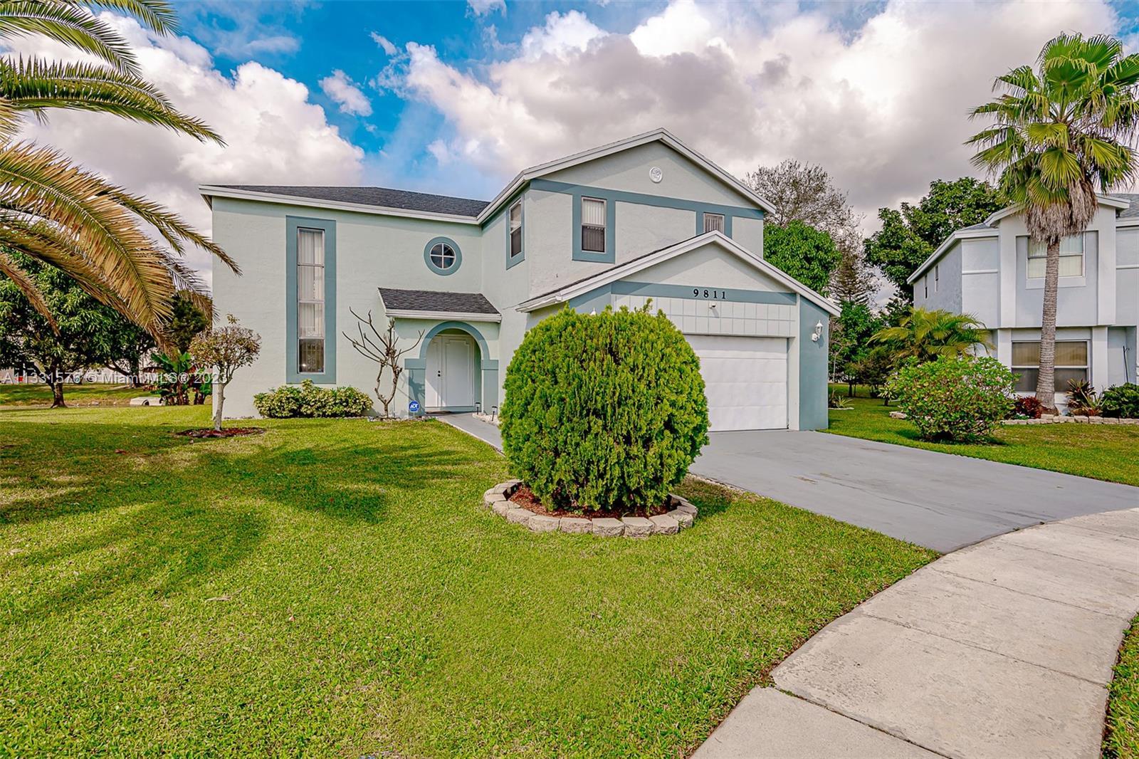 Photo of 9811 Glacier Dr in Miramar, FL