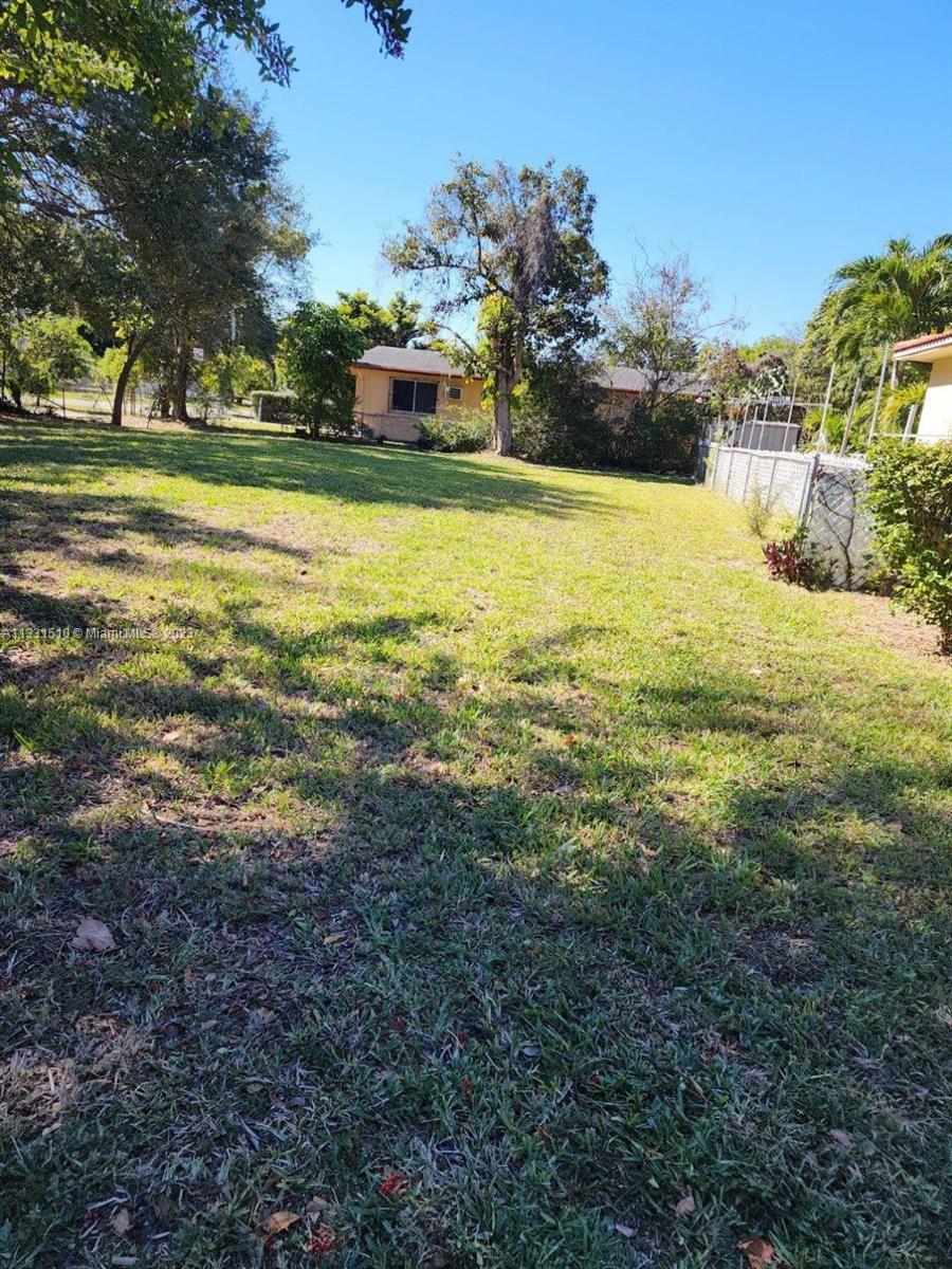 Photo of 13300 NE 9th Ave in North Miami, FL