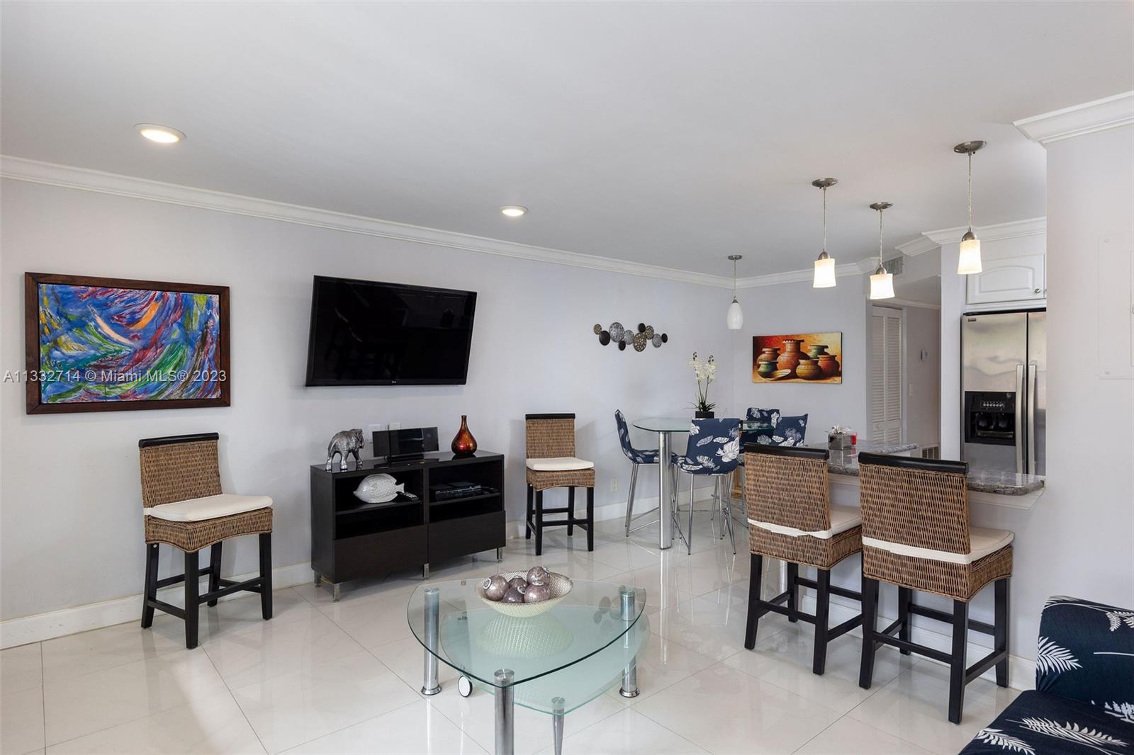 Photo of 8851 Sunrise Lakes Blvd #204 in Sunrise, FL