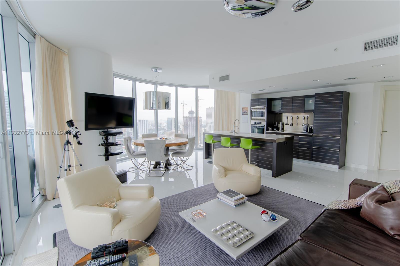 Photo of 200 Biscayne Boulevard Wy #3702 in Miami, FL