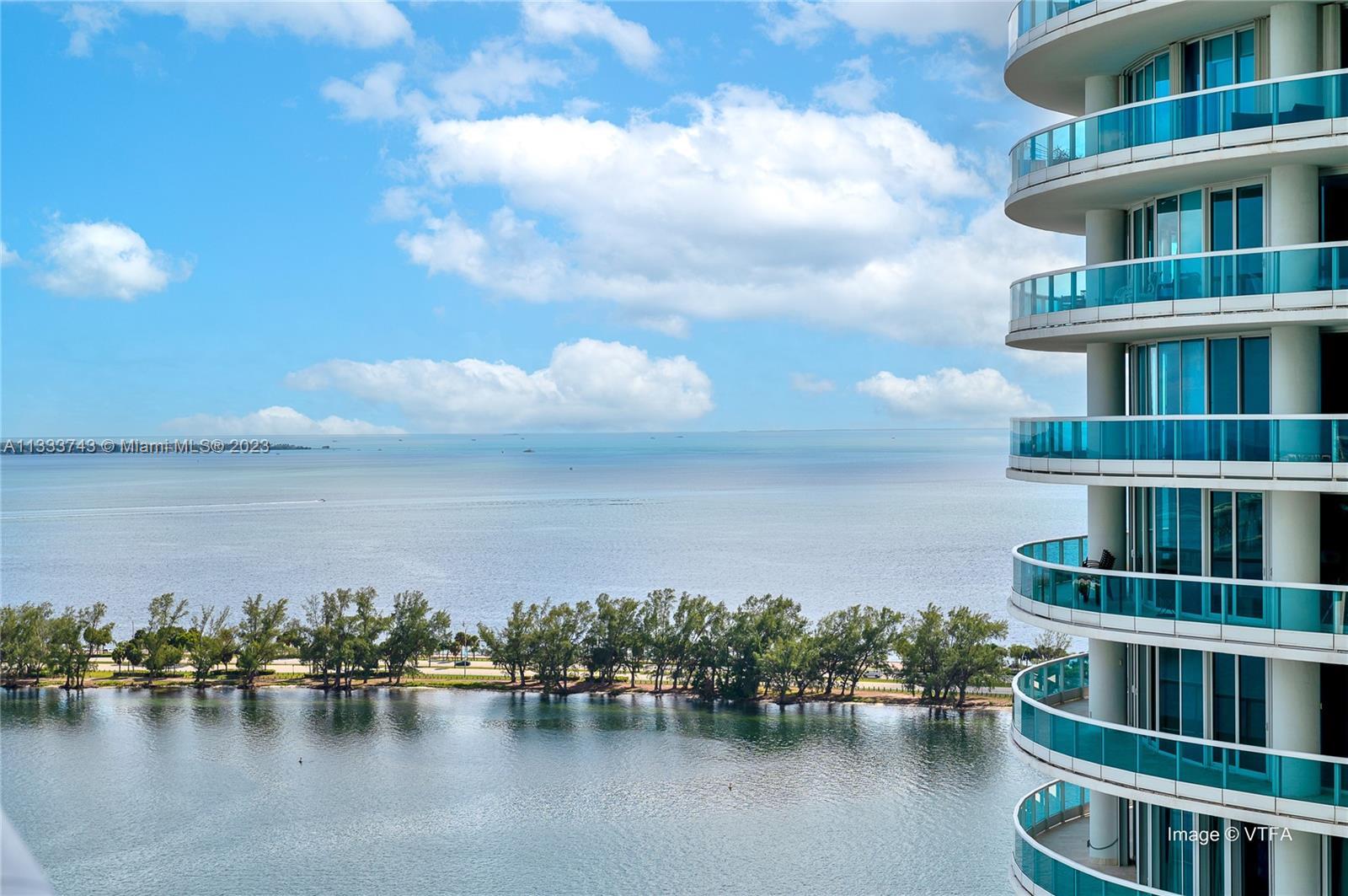 INVESTORS ONLY! LEASED TILL NOVEMBER 2023 FOR $2,900. ENTER THIS GORGEOUS 1B 1BA UNIT WITH WATER AND