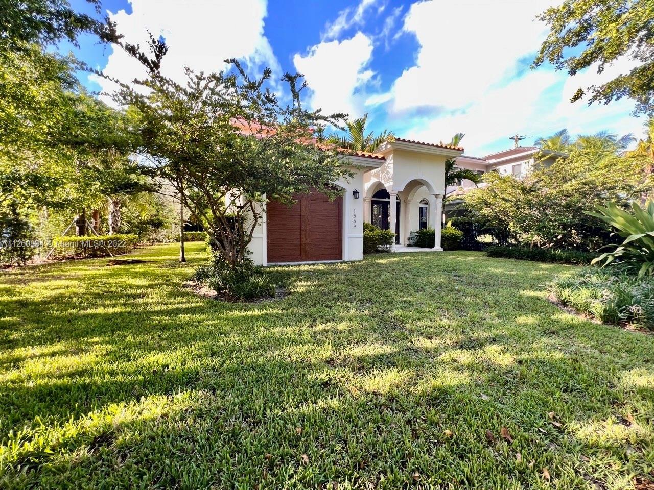 Photo of 1559 San Benito Ave in Coral Gables, FL