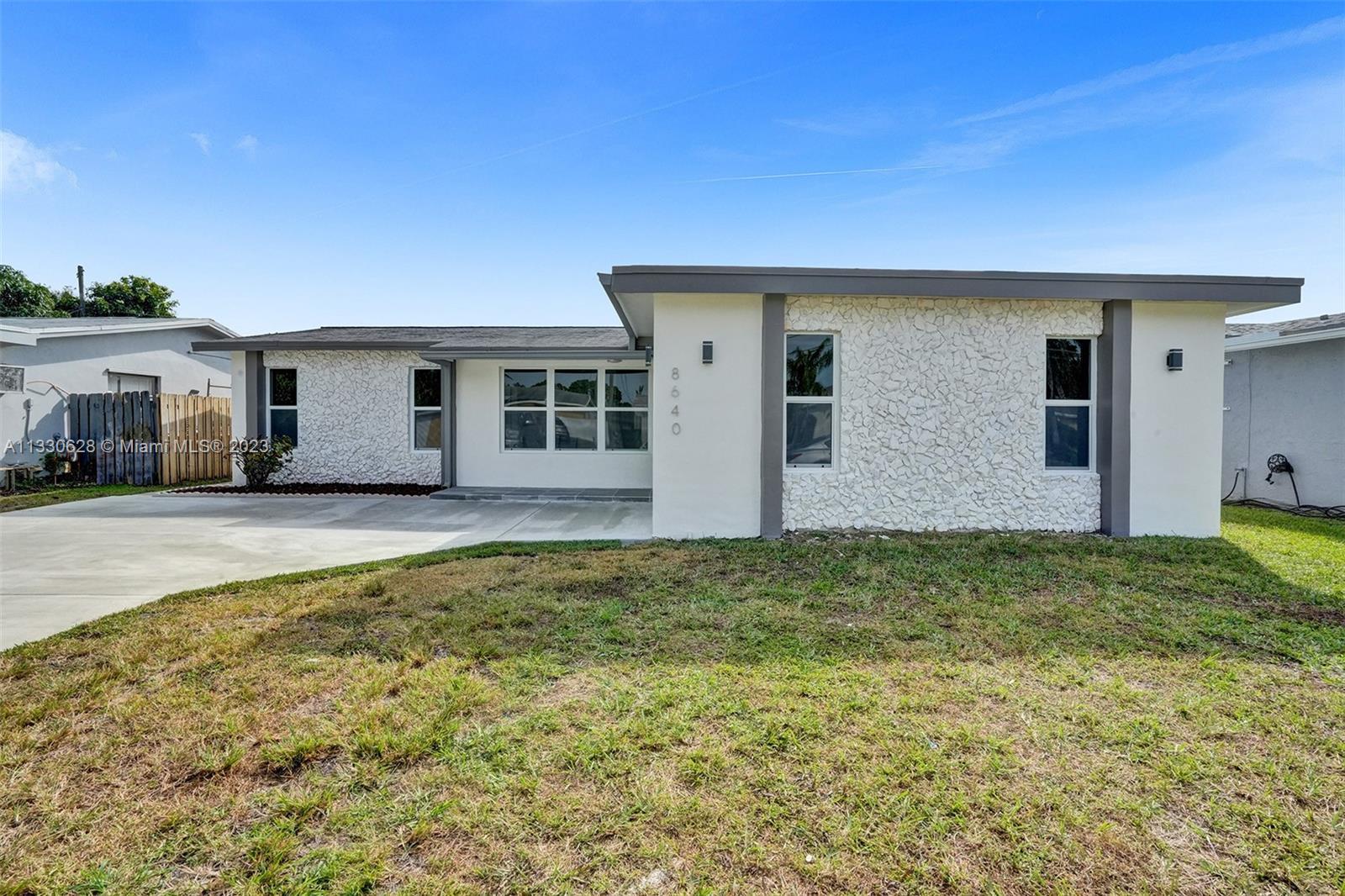 Photo of 8640 NW 21st St in Sunrise, FL