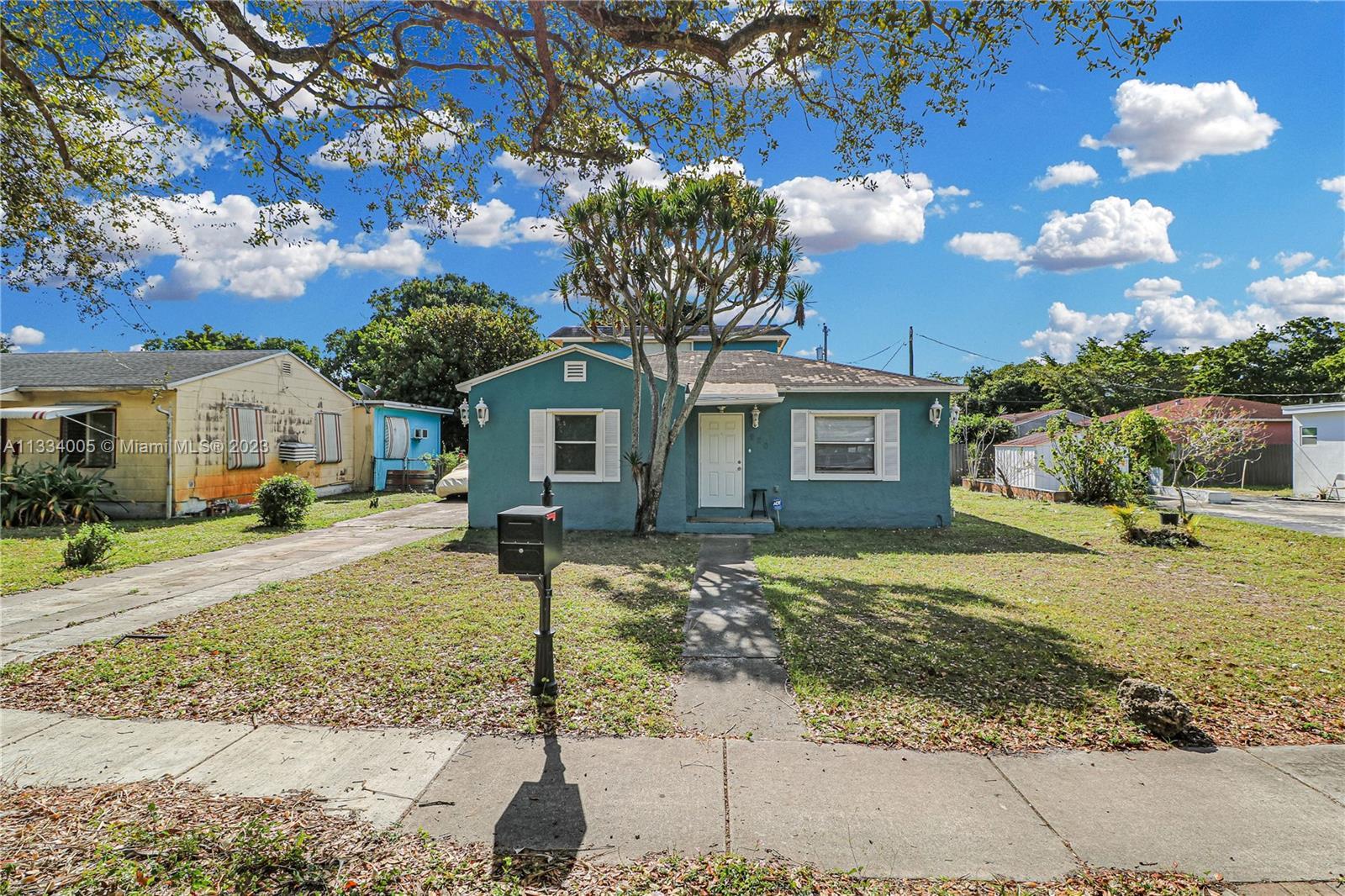 Photo of 920 NW 125th St in North Miami, FL
