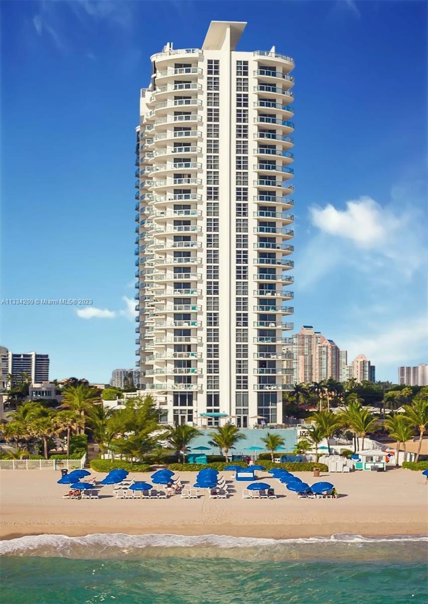 SPECTACULAR DIRECT  OCEAN FRONT UNIT "BEST LINE IN BUILDING "  ,  GREAT INVESTMENT PROPERTY CONDO HO