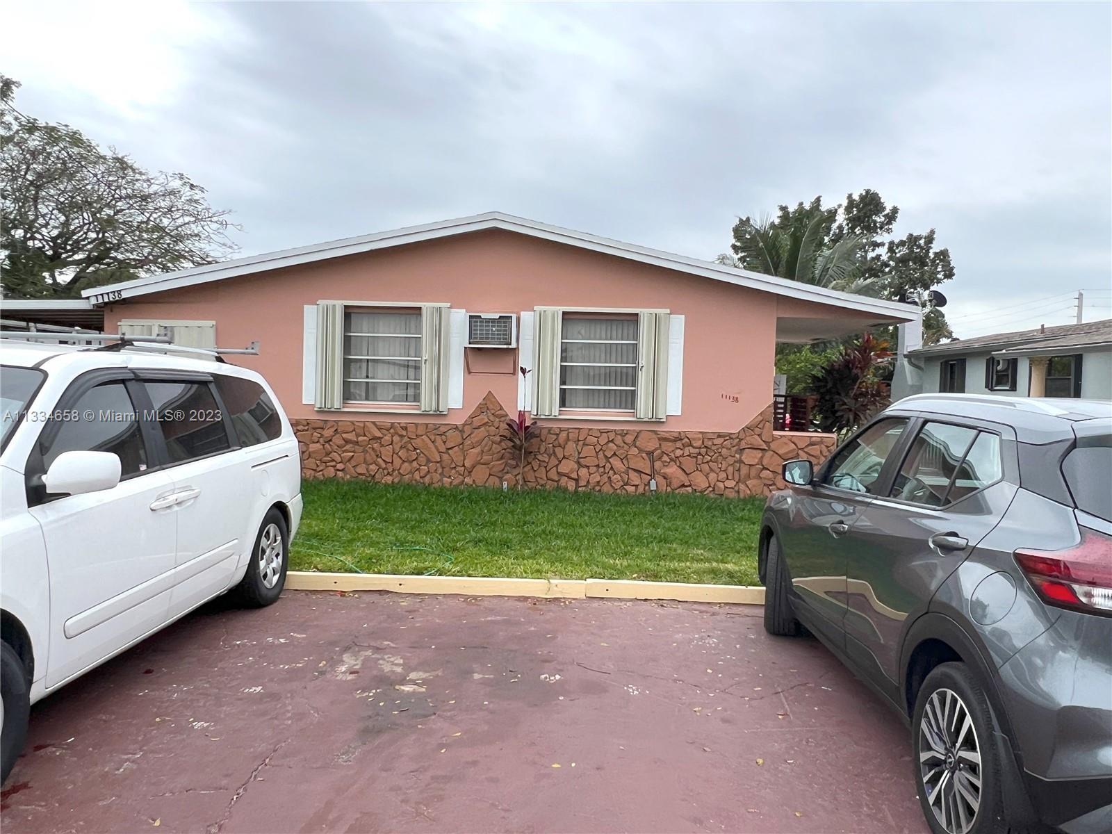 Photo of 11138 SW 6th St in Sweetwater, FL