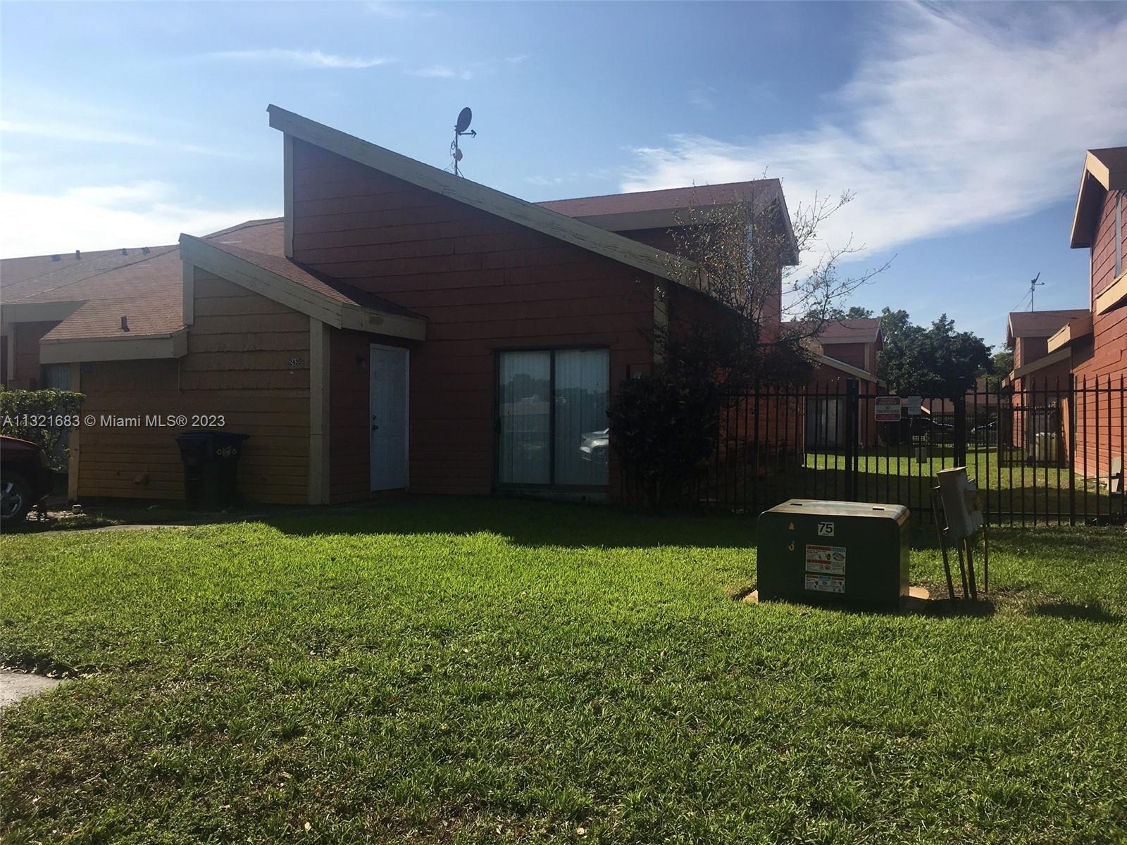 Photo of 2435 NW 55th Ave #2435 in Lauderhill, FL
