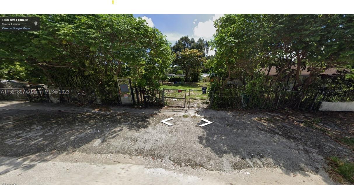 Photo of 1860 NW 114th St in Miami, FL