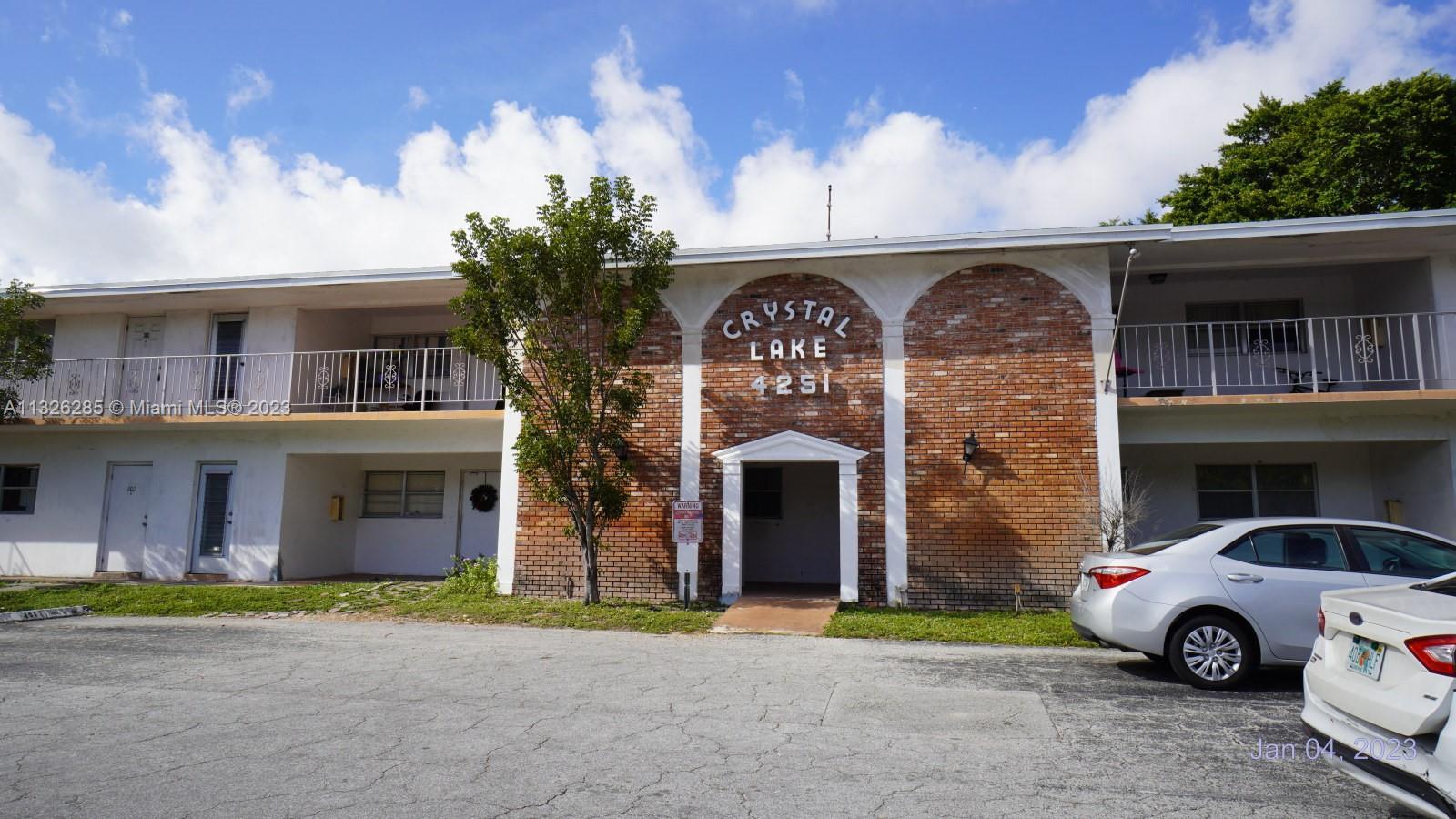 Photo of 4251 NW 9th Ave #202 in Deerfield Beach, FL