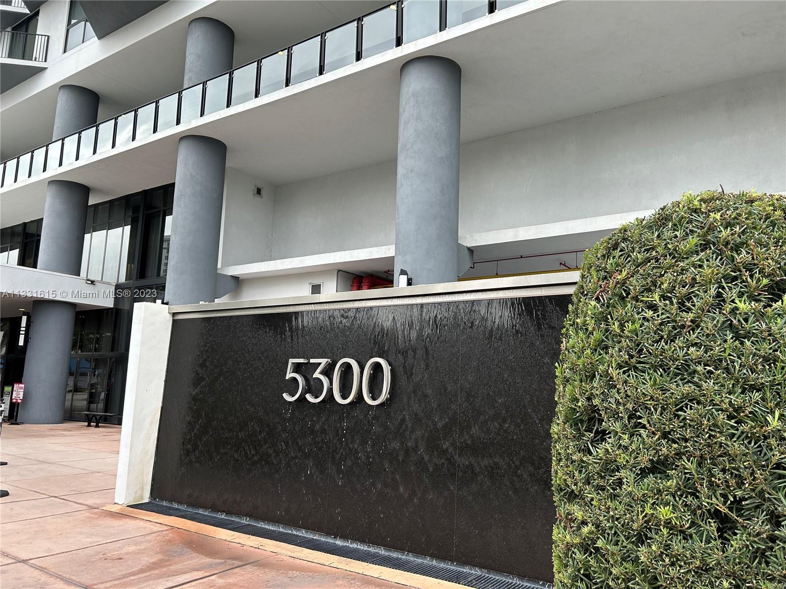 Photo of 5300 Paseo Blvd #2004 in Doral, FL