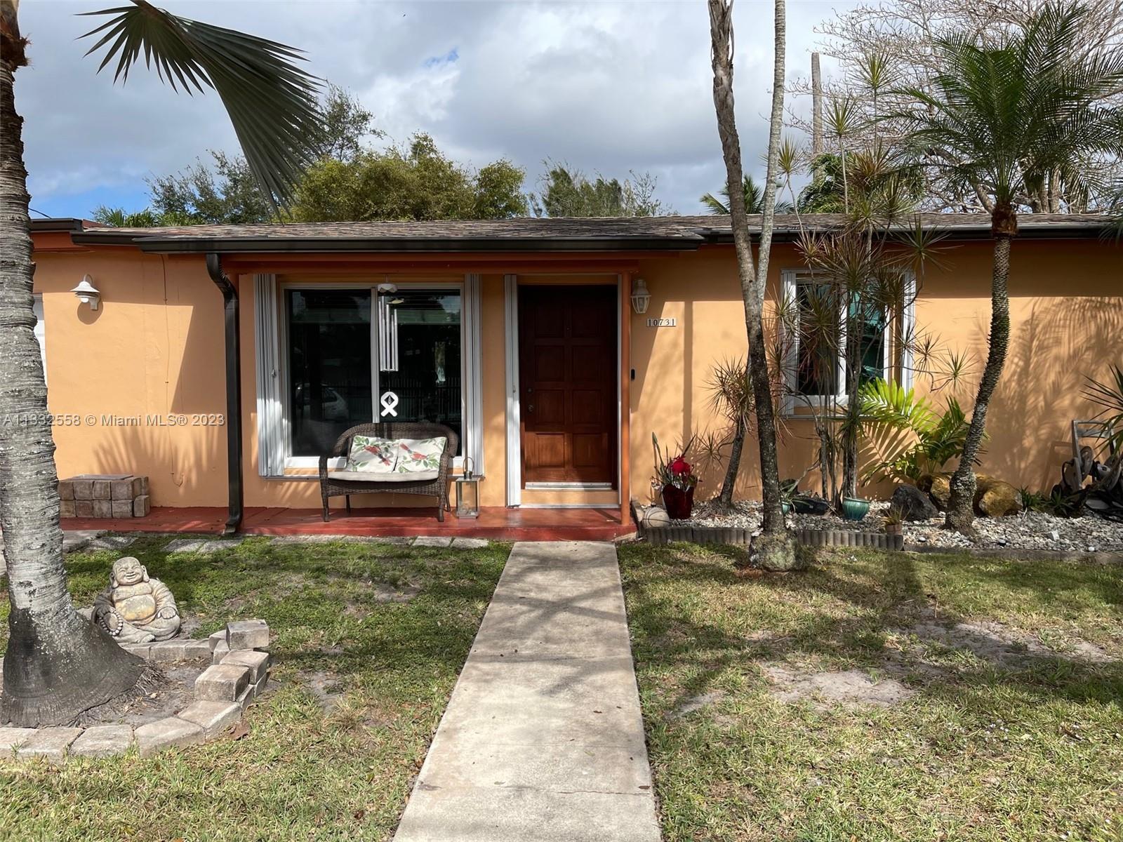 Photo of 10731 SW 47th St in Miami, FL