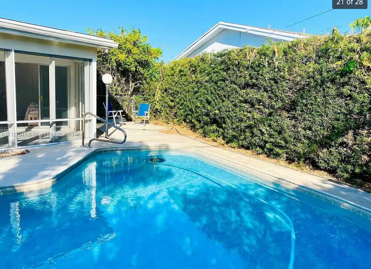 Photo of 5111 NE 15th Ave in Fort Lauderdale, FL