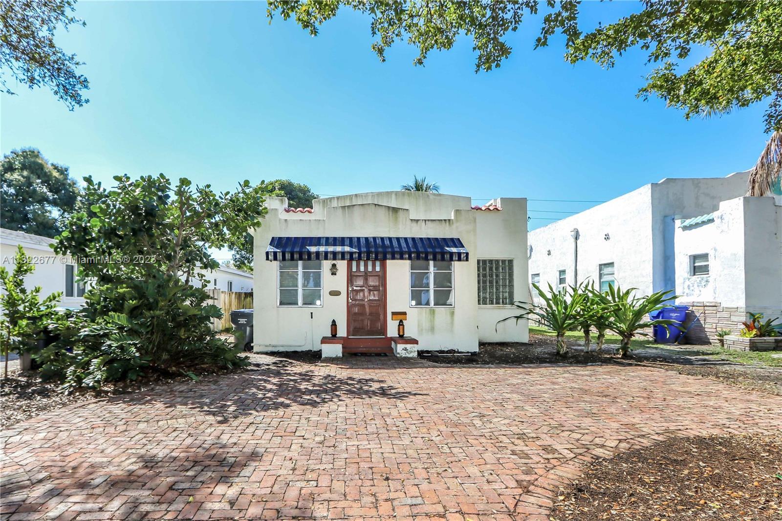 Photo of 1928 Dewey St in Hollywood, FL