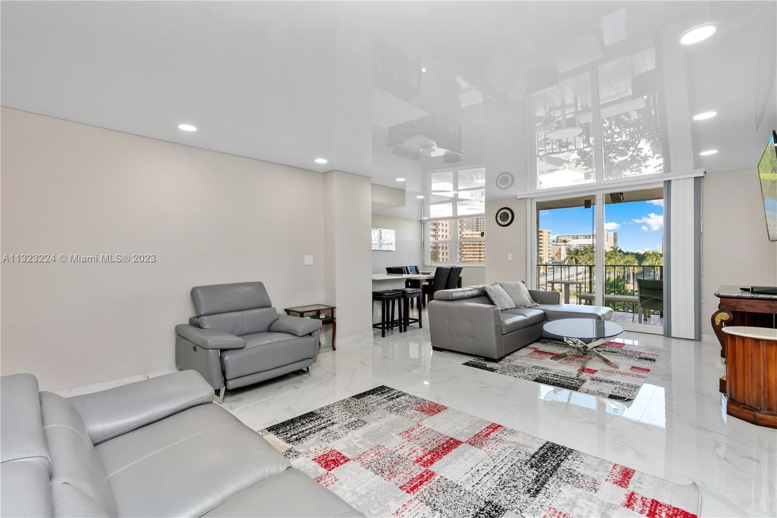 This stunning 2 bd/ 2 ba condo is located in an oceanfront complex in Hallandale. The spacious floor