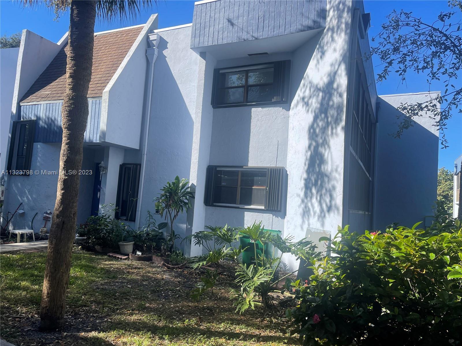 Photo of 2780 S University Dr #6A in Davie, FL