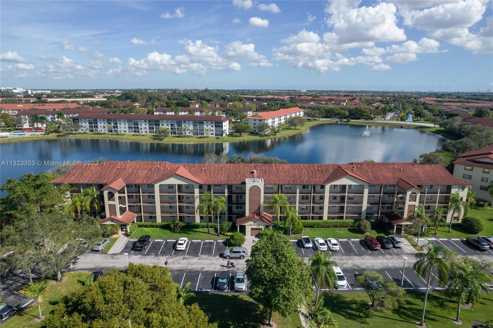 Photo of 13055 SW 15th Ct #305S in Pembroke Pines, FL