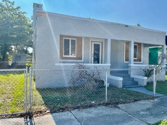 Photo of 224 NW 40th St in Miami, FL