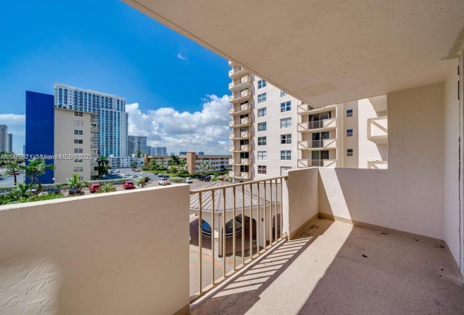 Photo of 1865 S Ocean Dr #4F in Hallandale Beach, FL