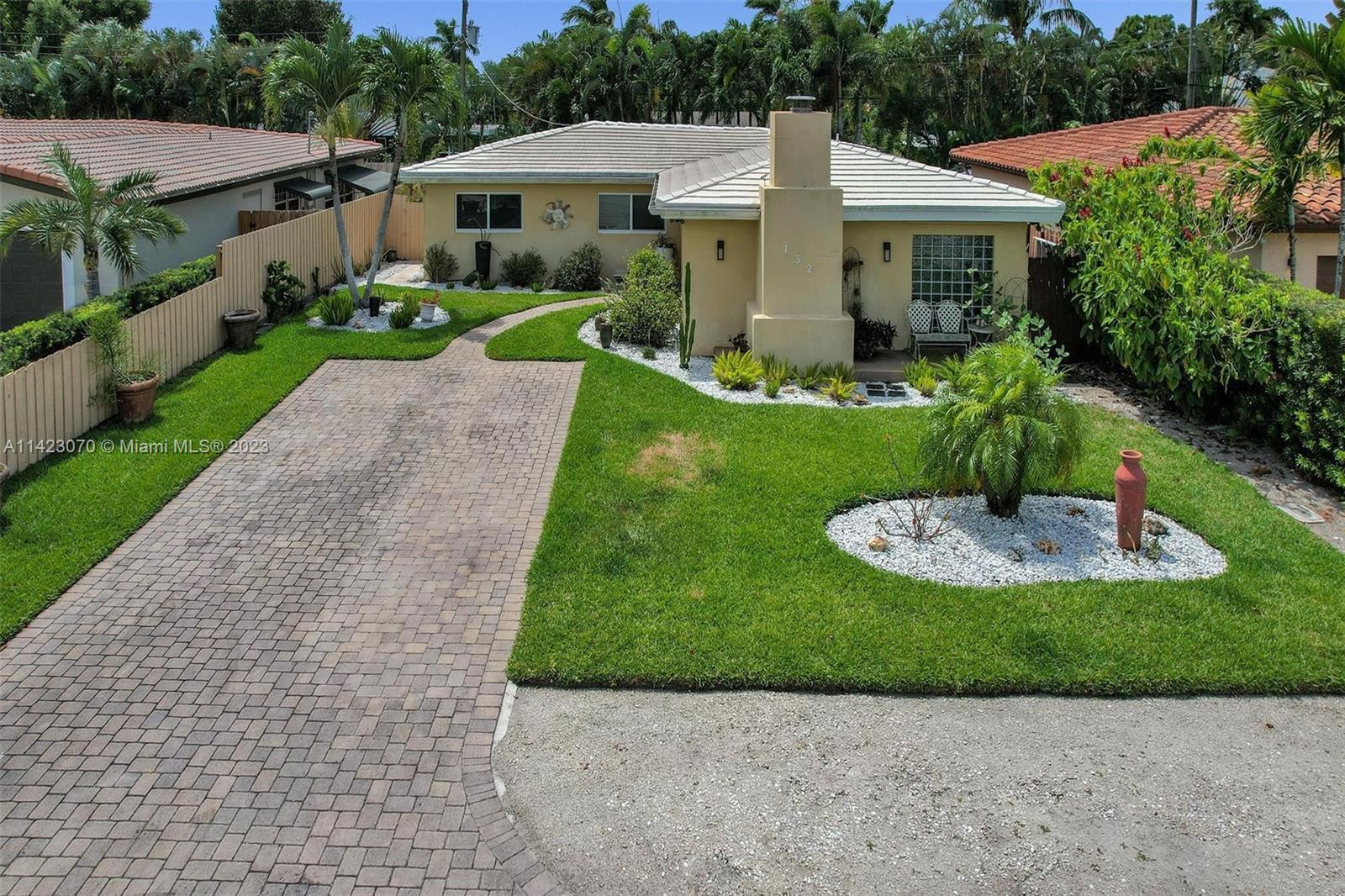 Only 3 miles away from the world famous beaches of Fort Lauderdale. Beautifully upgraded pool home w