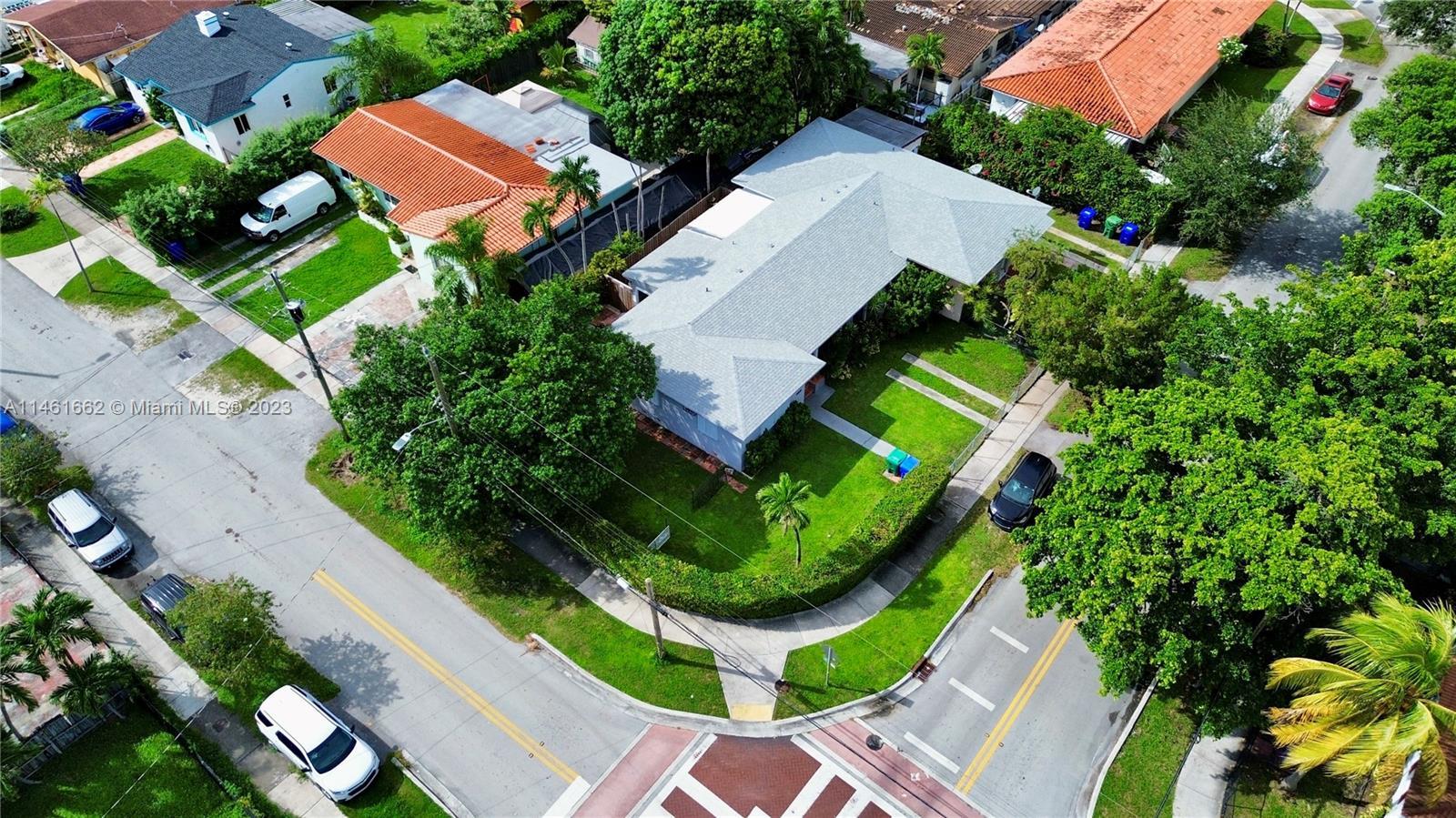 Photo of 1376 SW 36th Ave in Miami, FL