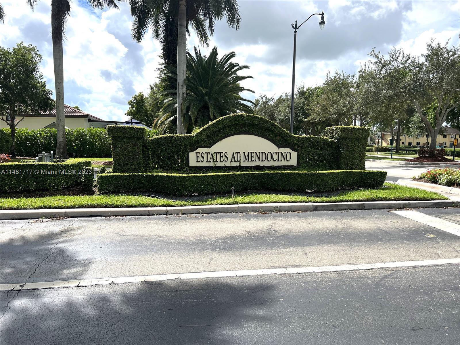 Photo of 984 NE 35th Ave in Homestead, FL
