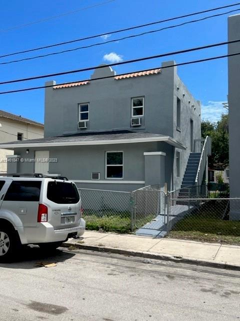 Photo of 922 NW 2nd St in Miami, FL