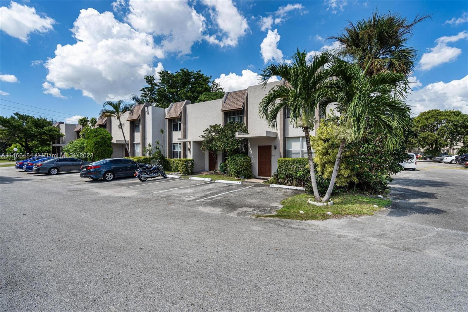 Photo of 14213 Memorial Hwy 7g Hwy #14213 in Miami, FL
