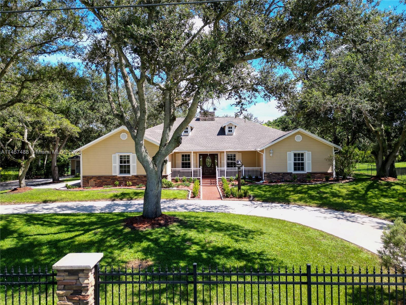 Photo of 3120 SW 116th Ave in Davie, FL