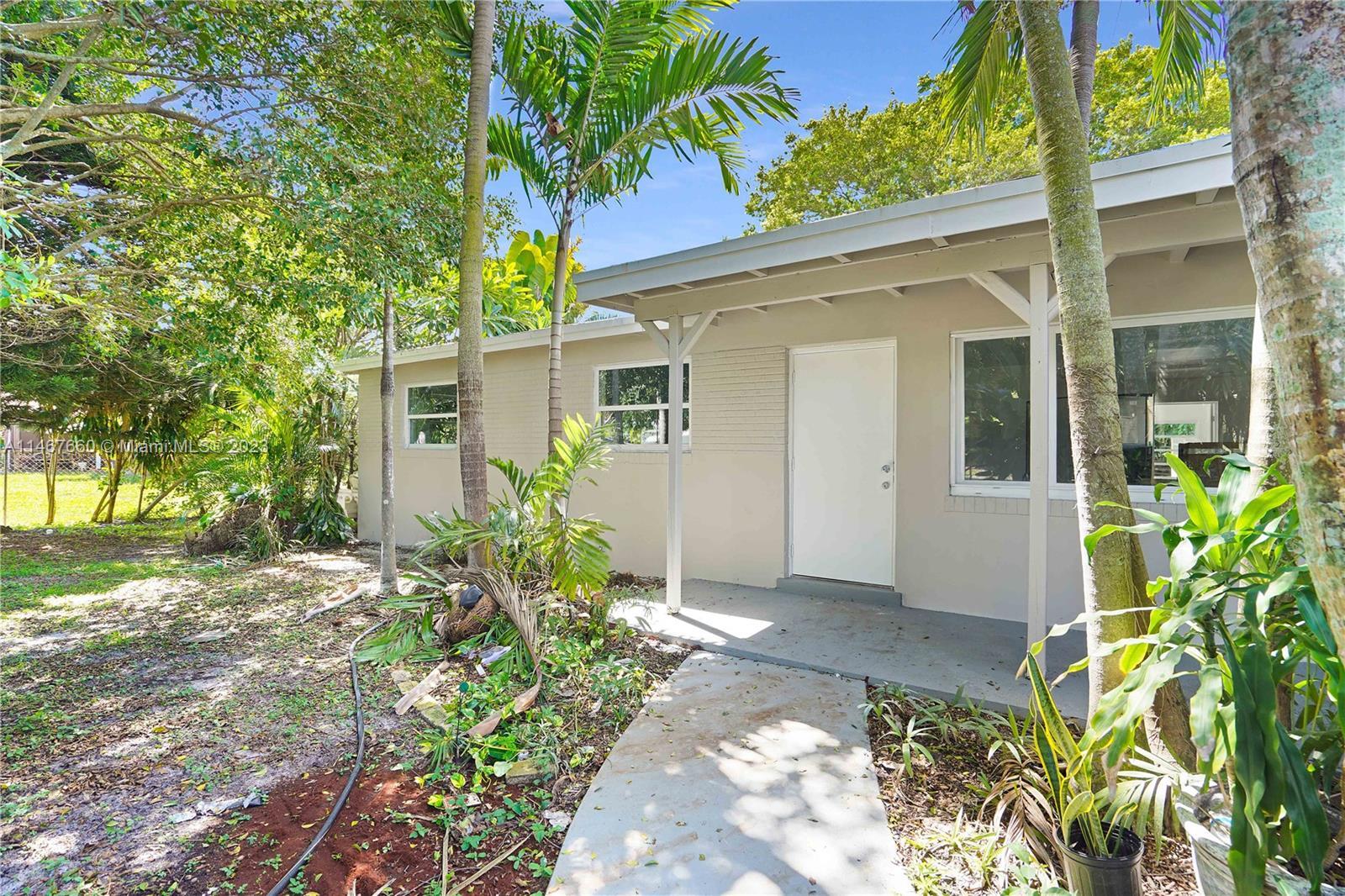 Photo of 1624 Boardman Ave in Mangonia Park, FL