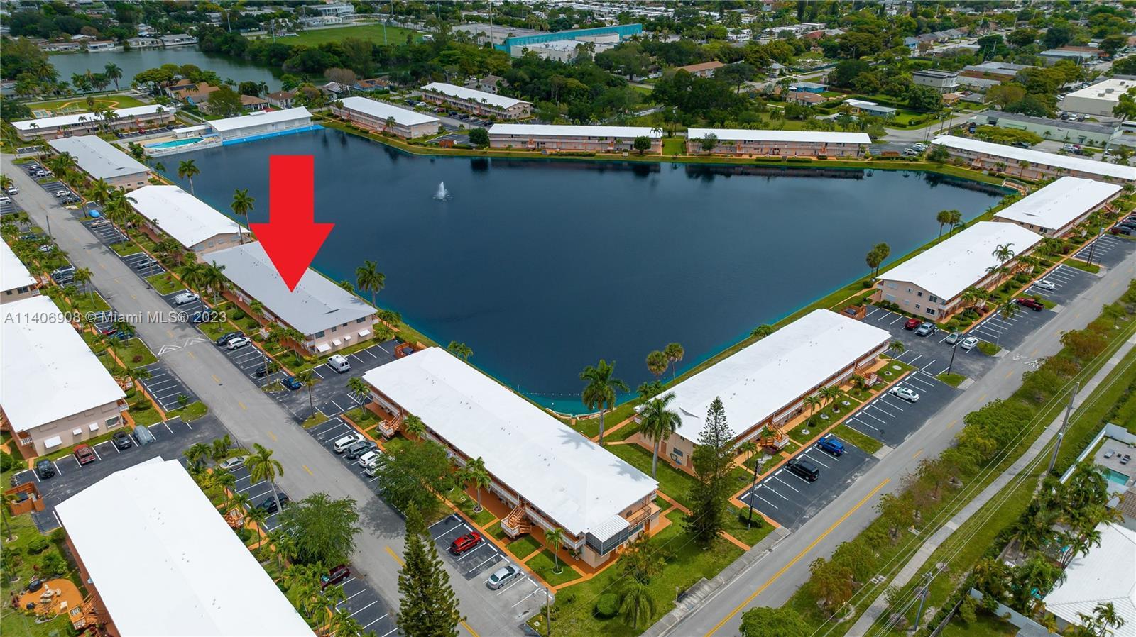 Photo of 925 SW 11th Ave #12J in Hallandale Beach, FL